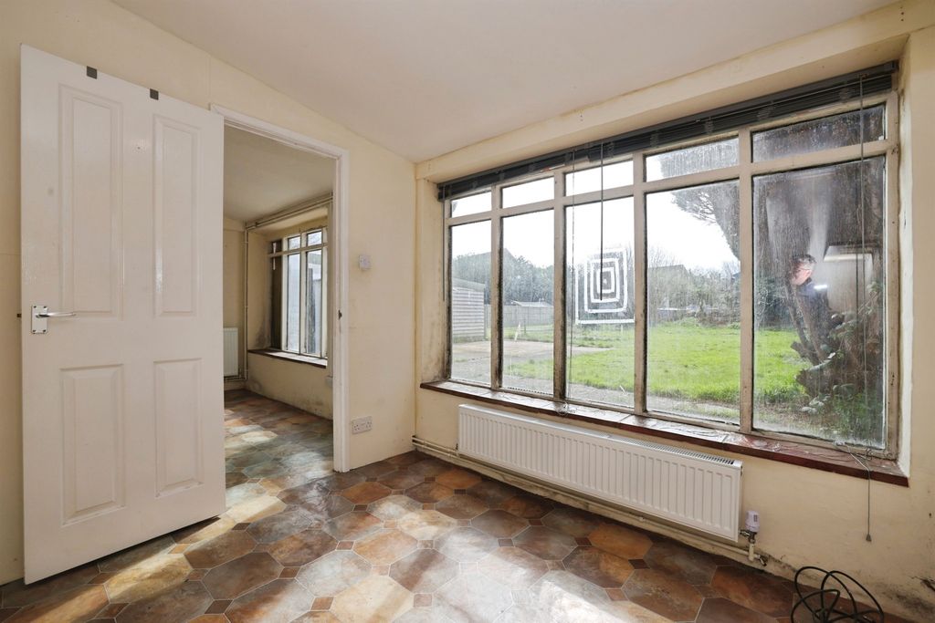 Additional image 7 of 3 bed semi-detached house for saleNursteed Road, Devizes SN10