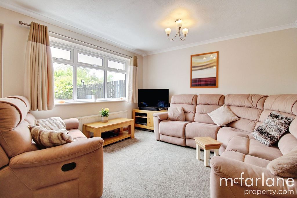 Additional image 8 of 4 bed semi-detached house for saleCovingham Drive, Swindon SN3