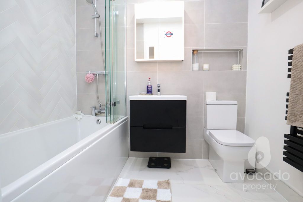 Additional image 8 of 2 bed flat for saleChurch View, 341 London Road, Camberley, Surrey GU15