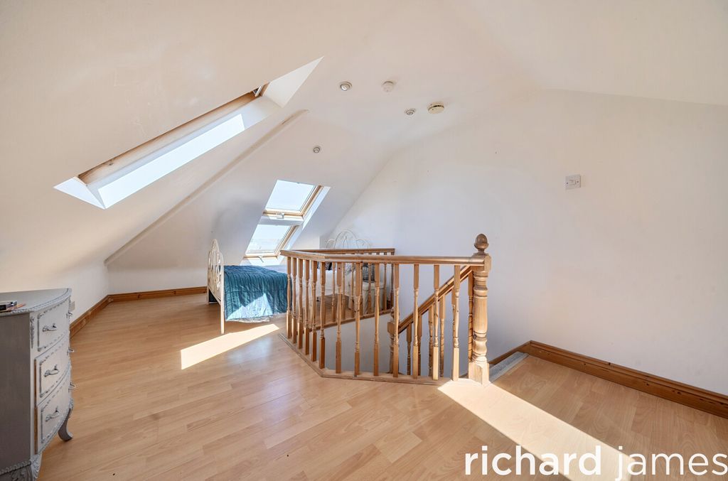Additional image 18 of 3 bed detached house for saleFairview, Old Town, Swindon SN1