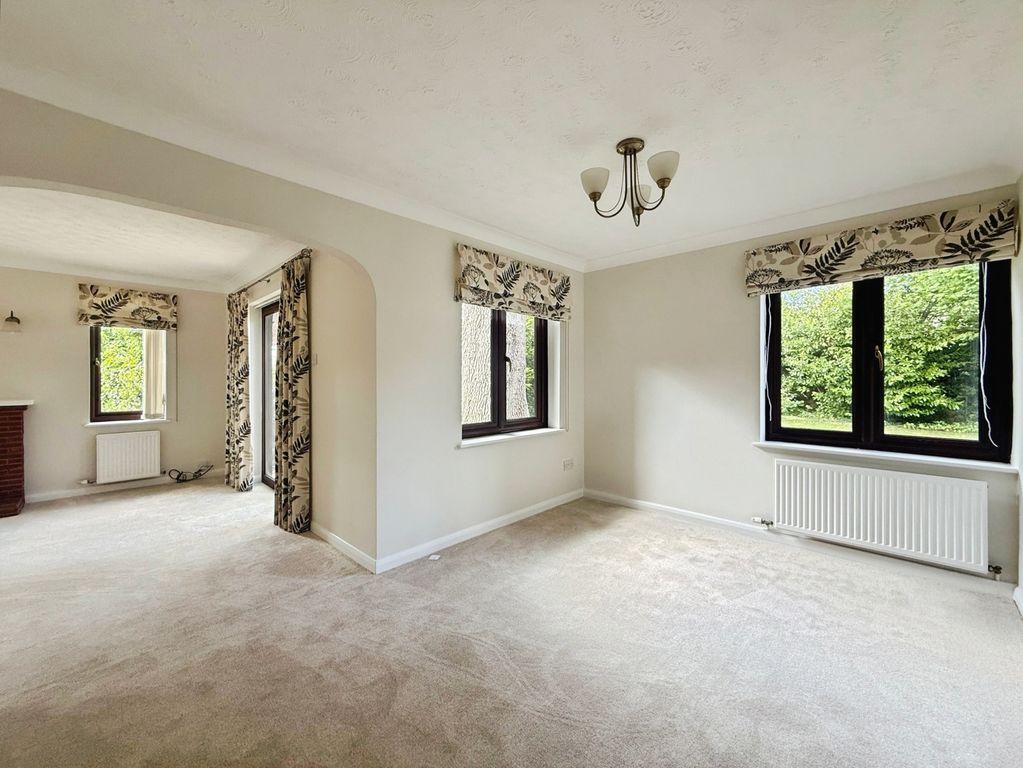Additional image 7 of 3 bed detached house for saleKings Road, Crowthorne, Berkshire RG45