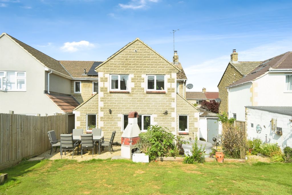 Additional image 15 of 5 bed semi-detached house for saleDownham Mead, Chippenham SN15