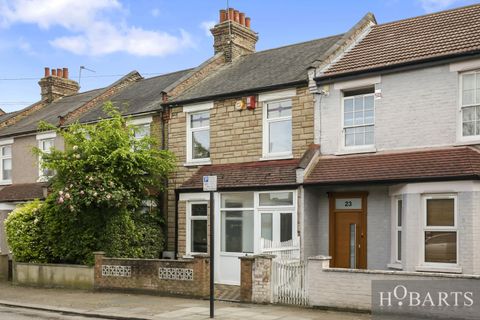 Paisley Road, Wood Green N22