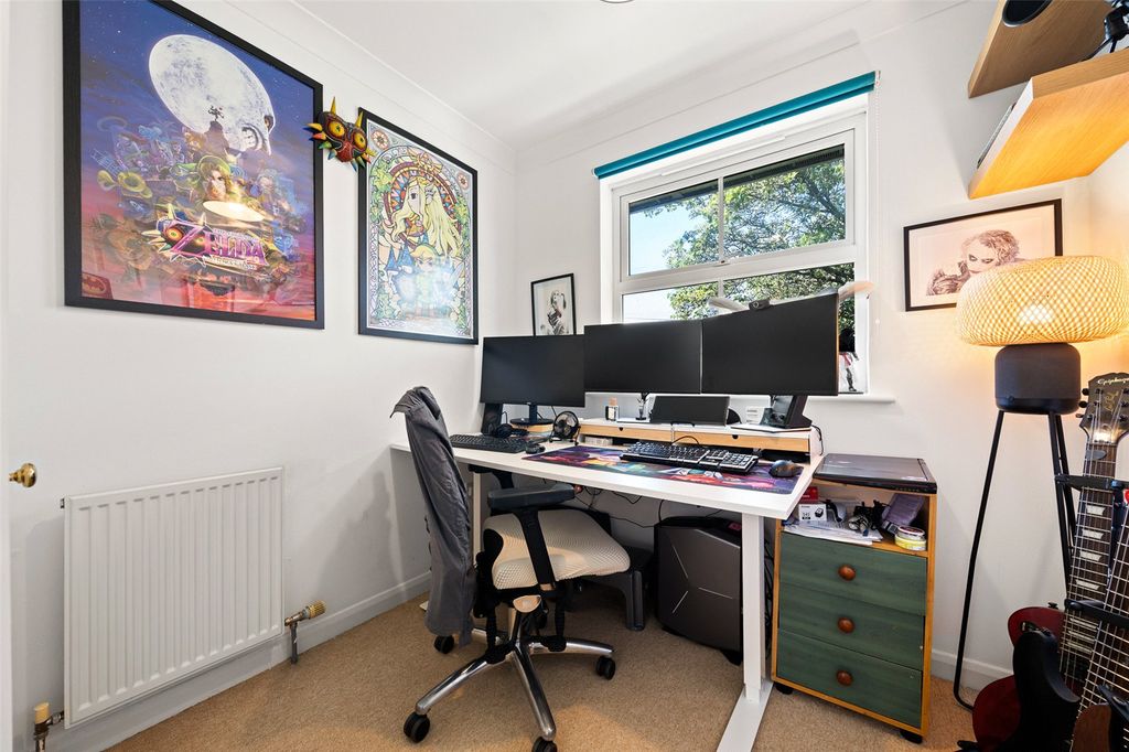Additional image 10 of 3 bed semi-detached house for saleBroad Lane, Bracknell, Berkshire RG12
