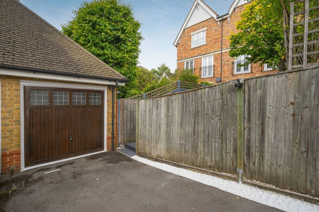 Additional image 11 of 4 bed terraced house for saleFernbank Road, Ascot SL5