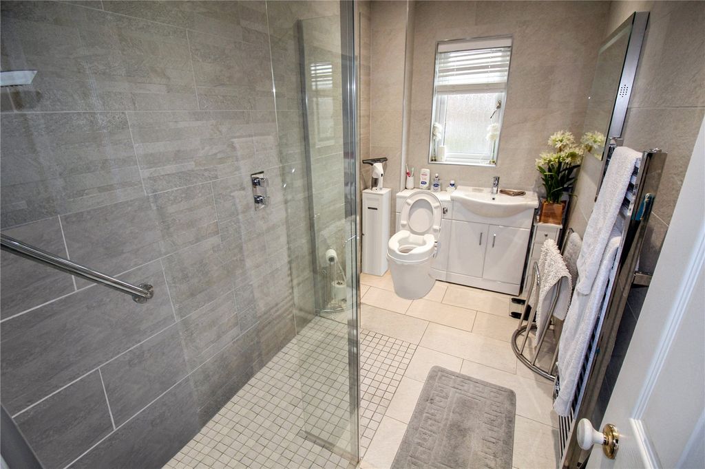 Additional image 13 of 3 bed detached house for saleAbbotsbury Way, Swindon, Wiltshire SN25