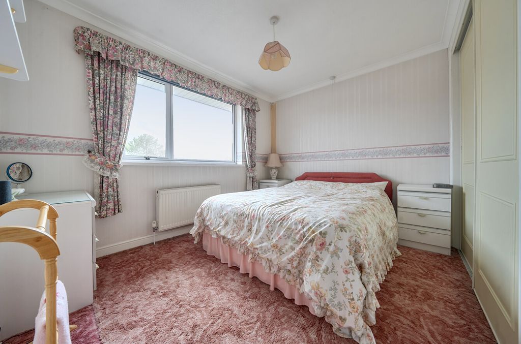 Additional image 4 of 3 bed detached house for saleWeedon Road, Stratton St Margaret, Swindon SN3