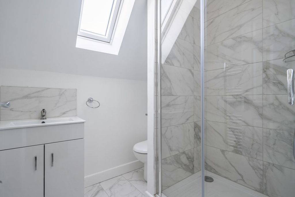Additional image 9 of 5 bed detached house for saleOkus Road, Swindon SN1