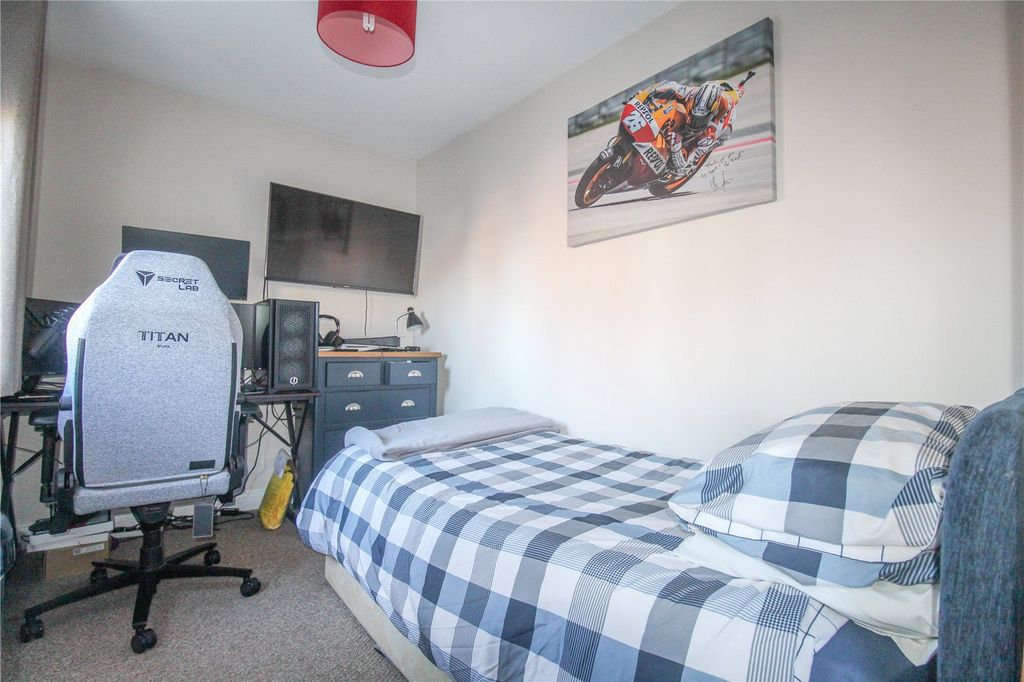 Additional image 7 of 3 bed semi-detached house for saleBarons Crescent, Trowbridge BA14