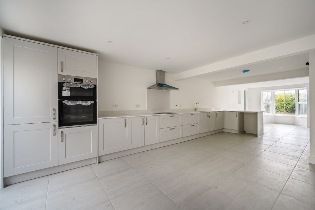 Additional image 2 of 4 bed semi-detached house for saleHigh Street, Wanborough, Wiltshire SN4