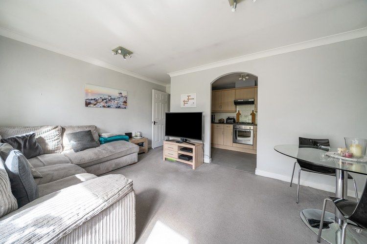 2 bed flat for saleAnders Corner, Bracknell, Berkshire RG42 photo 5