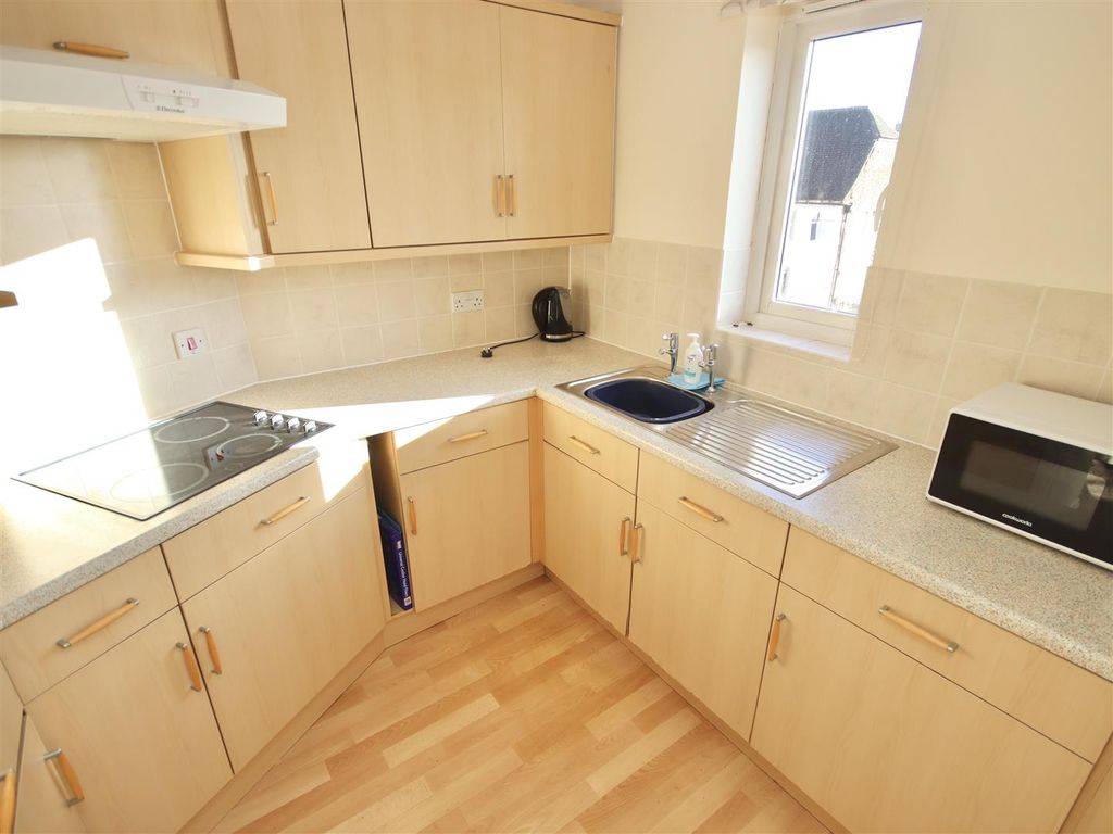 Additional image 4 of 1 bed flat for saleCastle Lodge, Chippenham SN15