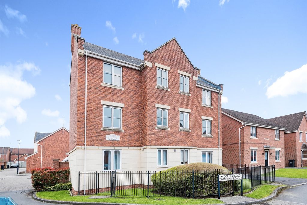 2 bed flat for saleDorney Road, Swindon SN25