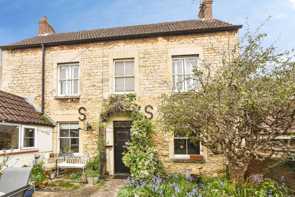 4 bed detached house for saleWood Street, Calne SN11