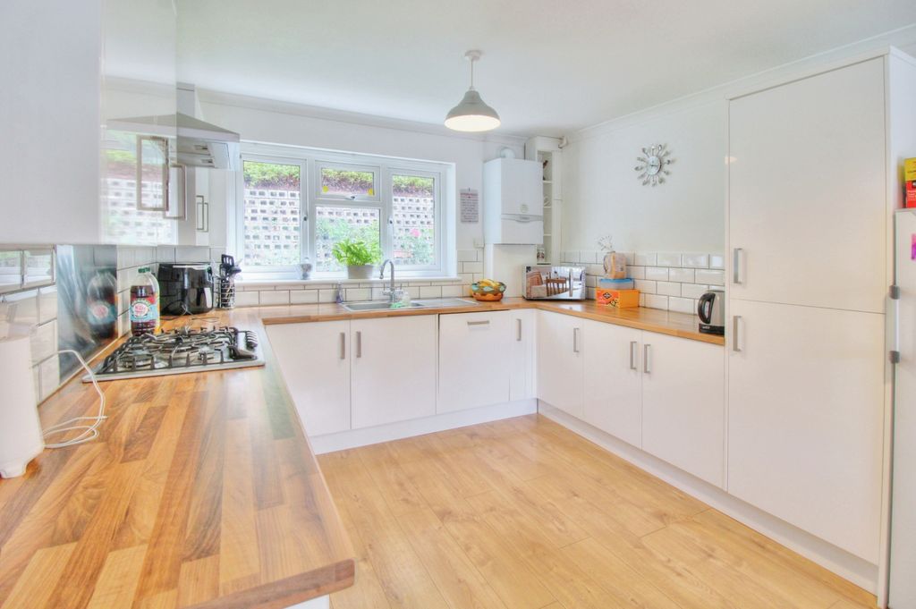 Additional image 5 of 4 bed detached house for saleBeech Glen, Bracknell RG12