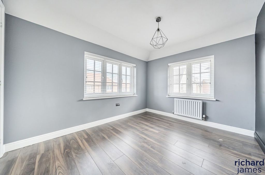 Additional image 10 of 4 bed detached house for saleCrofton Road, Swindon SN3