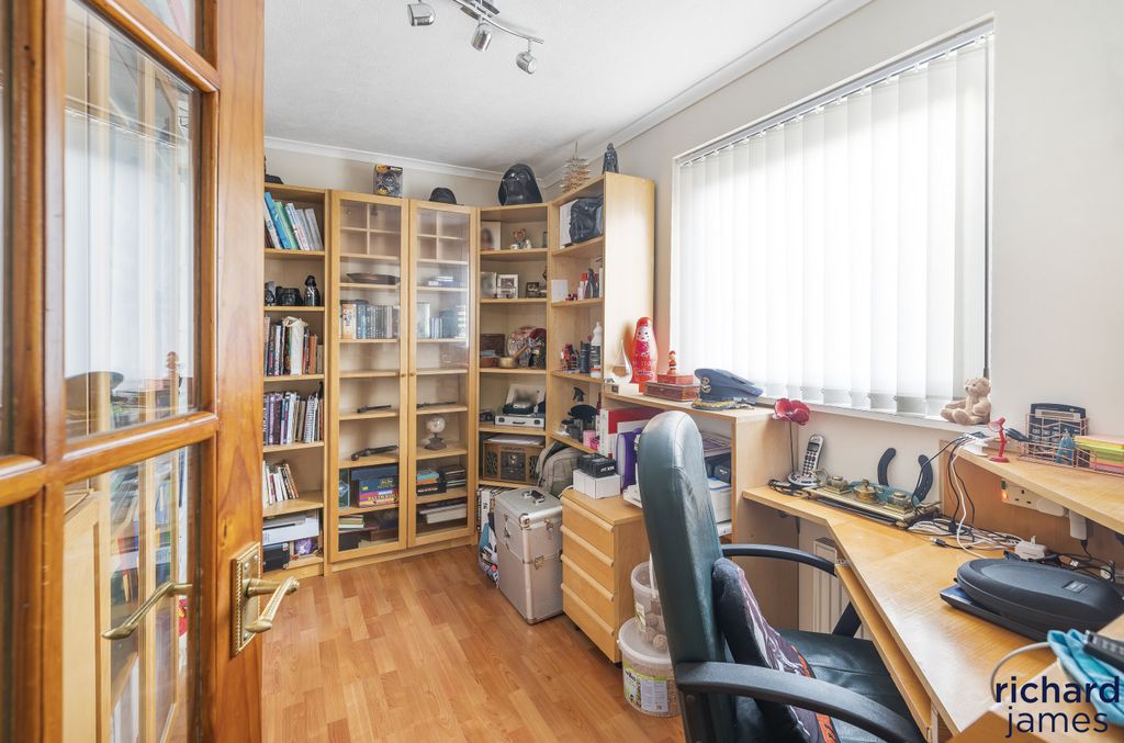 Additional image 12 of 4 bed detached house for saleThe Ridge, Blunsdon SN26