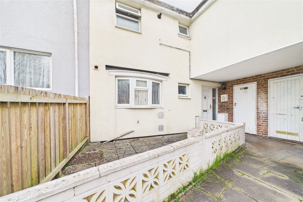 4 bed terraced house for saleIngleton, Wildridings, Bracknell, Berkshire RG12