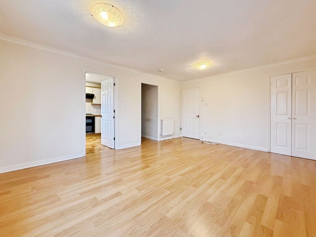 2 bed maisonette for saleTop Common, Warfield, Bracknell RG42 photo 3