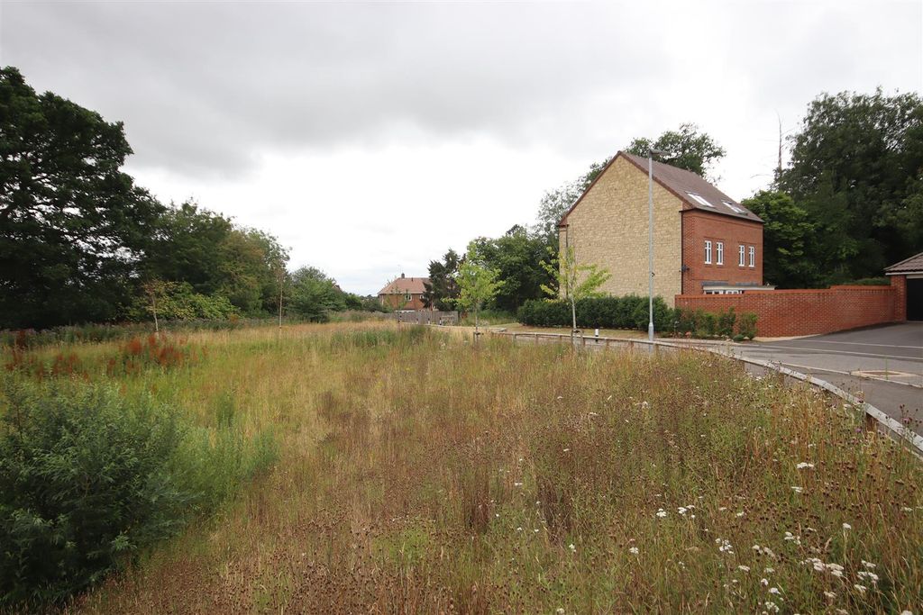 Additional image 20 of 3 bed semi-detached house for saleElms Road, Chippenham SN15