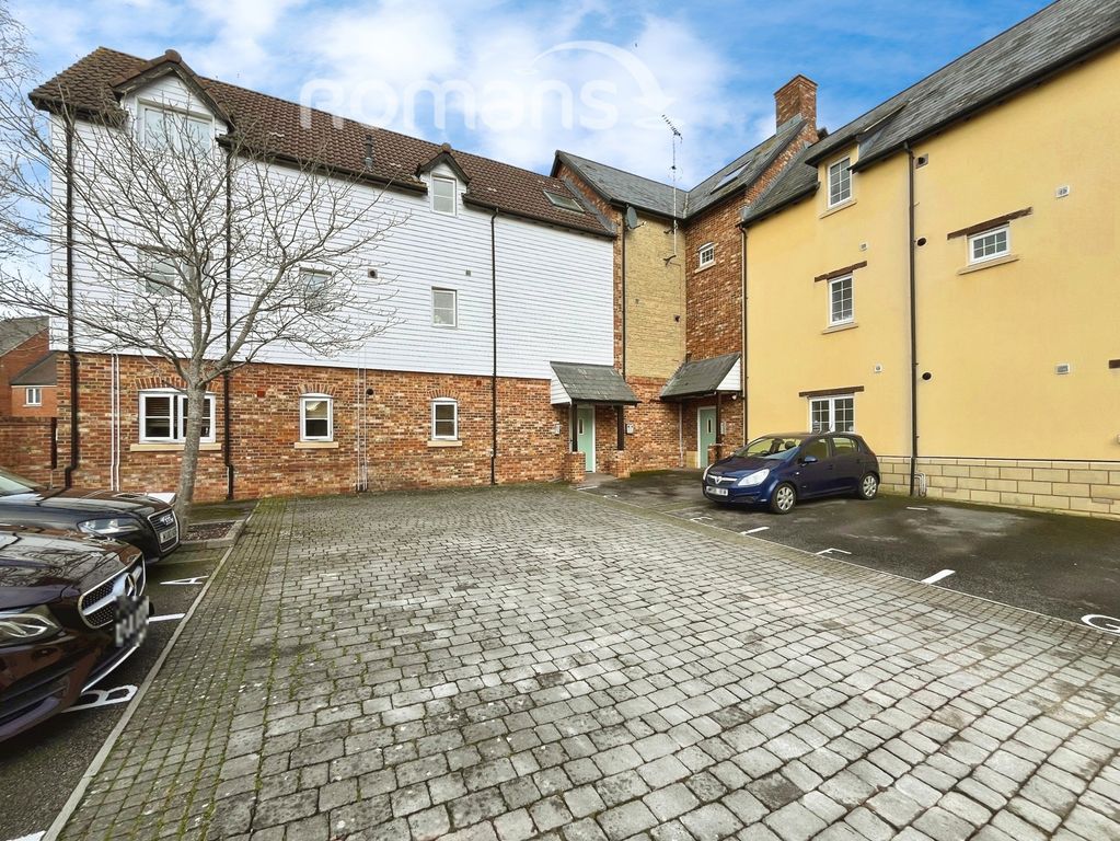 Additional image 9 of 2 bed flat for saleMaybold Crescent, Swindon, Wiltshire SN25