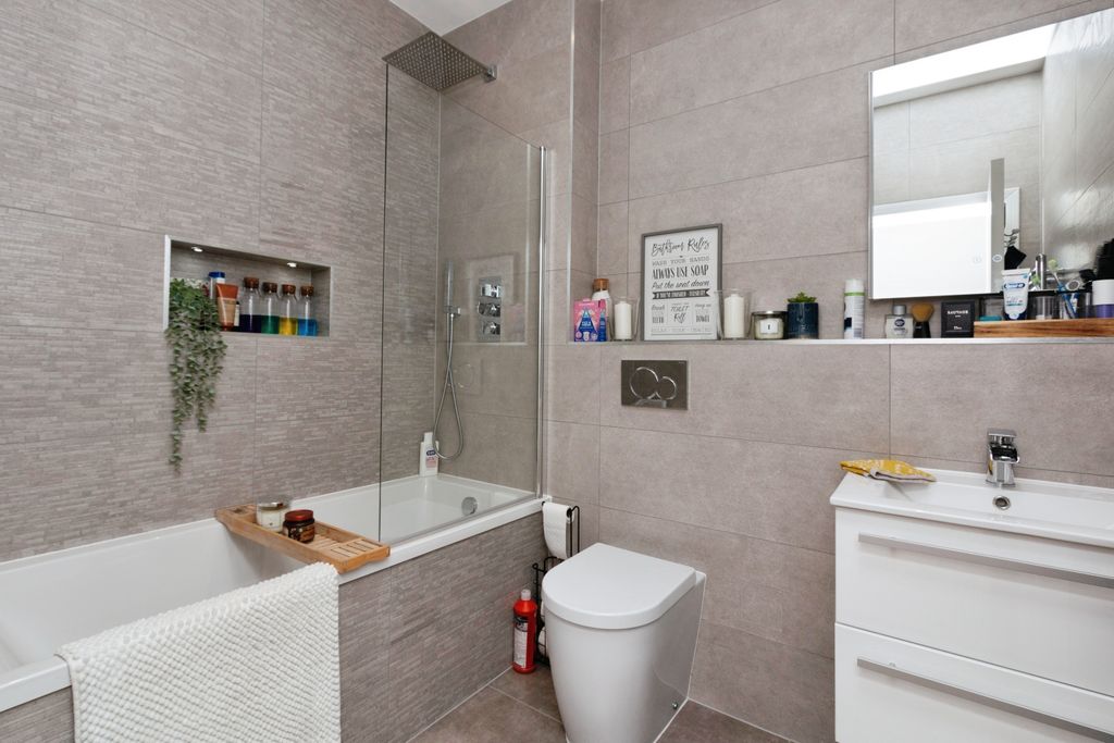 Additional image 10 of 1 bed flat for saleOpladen Way, Bracknell RG12