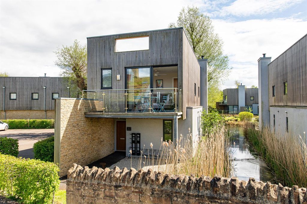 4 bed detached house for saleLower Mill Estate, Somerford Keynes, Cirencester GL7