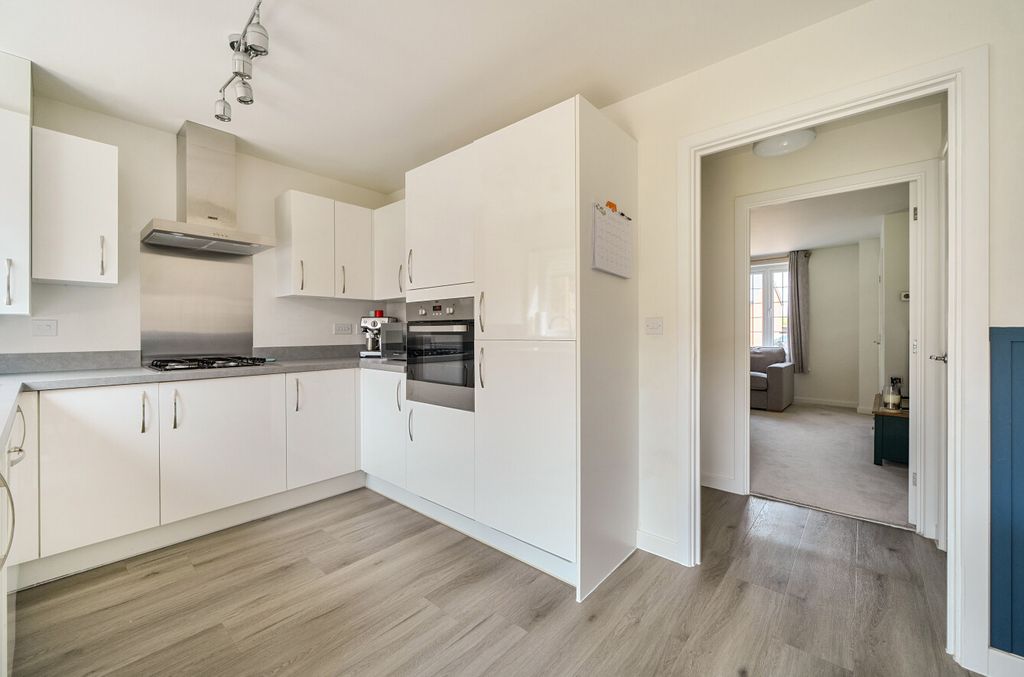 Additional image 19 of 3 bed semi-detached house for saleSonning Place, Binfield, Bracknell, Berkshire RG42