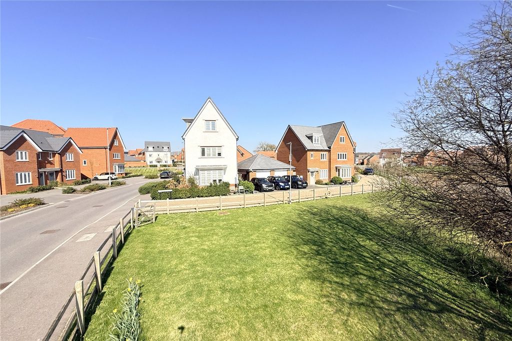 Additional image 14 of 4 bed detached house for saleSt. Georges Park, Binfield, Bracknell, Berkshire RG42