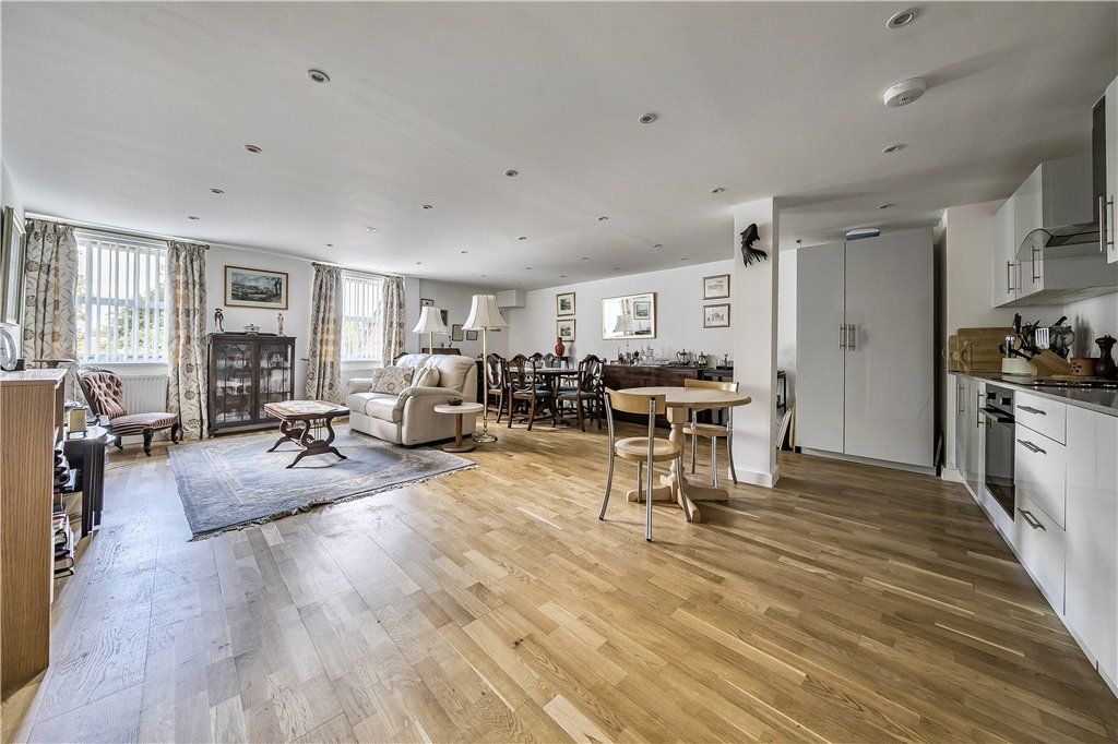 Additional image 2 of 2 bed flat for saleChurch Street, Romsey, Hampshire SO51