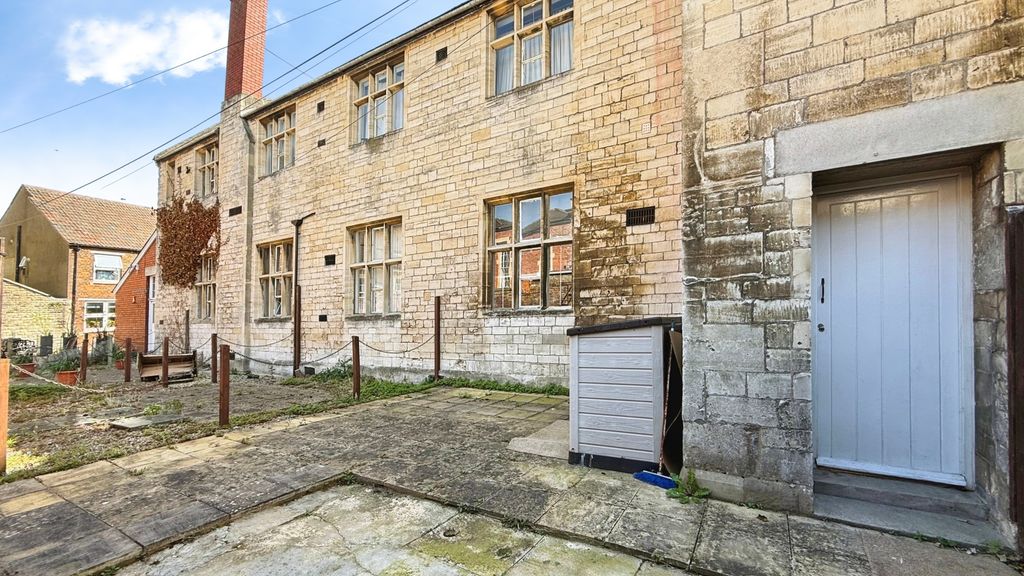 Additional image 10 of 1 bed flat for saleChurch Street, Trowbridge BA14
