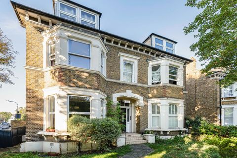 Uxbridge Road, Shepherds Bush London W12