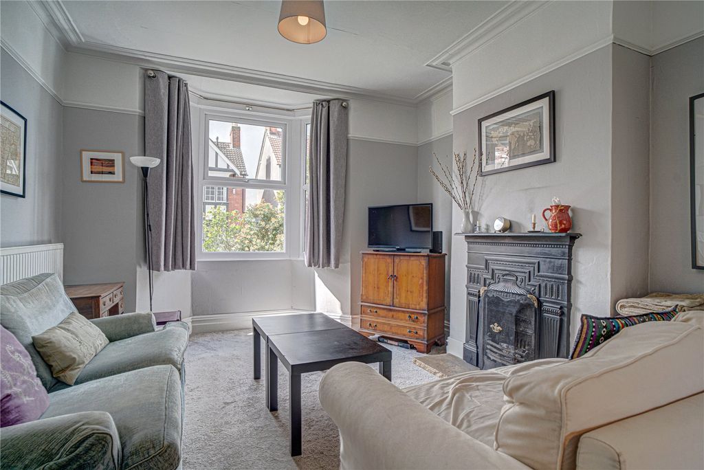 Additional image 4 of 4 bed terraced house for saleClifton Street, Swindon, Wiltshire SN1