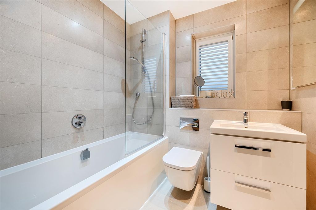 Additional image 15 of 3 bed detached house for saleStirling Close Crowthorne, Berkshire RG45