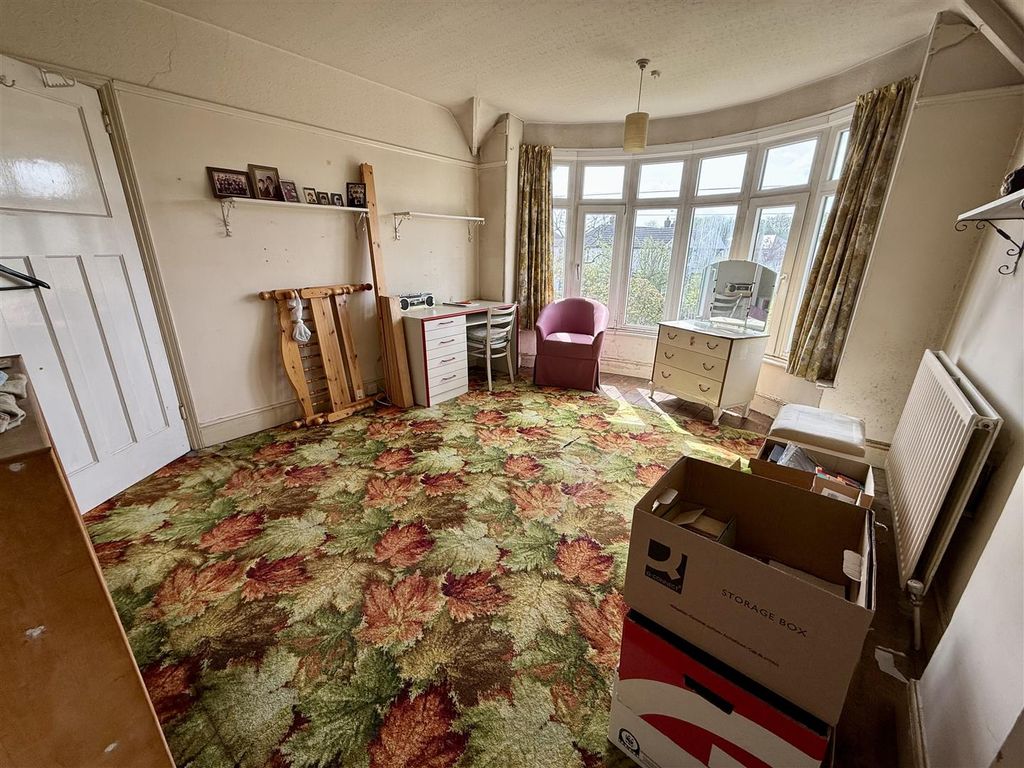 Additional image 8 of 4 bed detached house for saleMarlborough Road, Swindon SN3