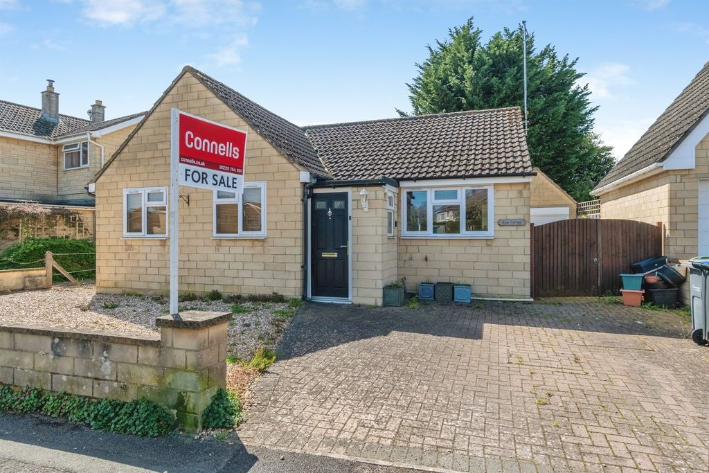 Additional image 2 of 3 bed detached bungalow for saleConway Road, Chippenham SN14