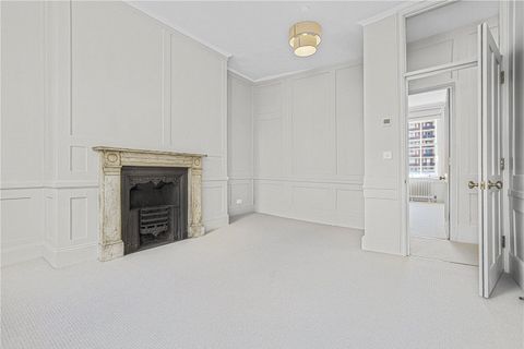 Great Ormond Street, London WC1N