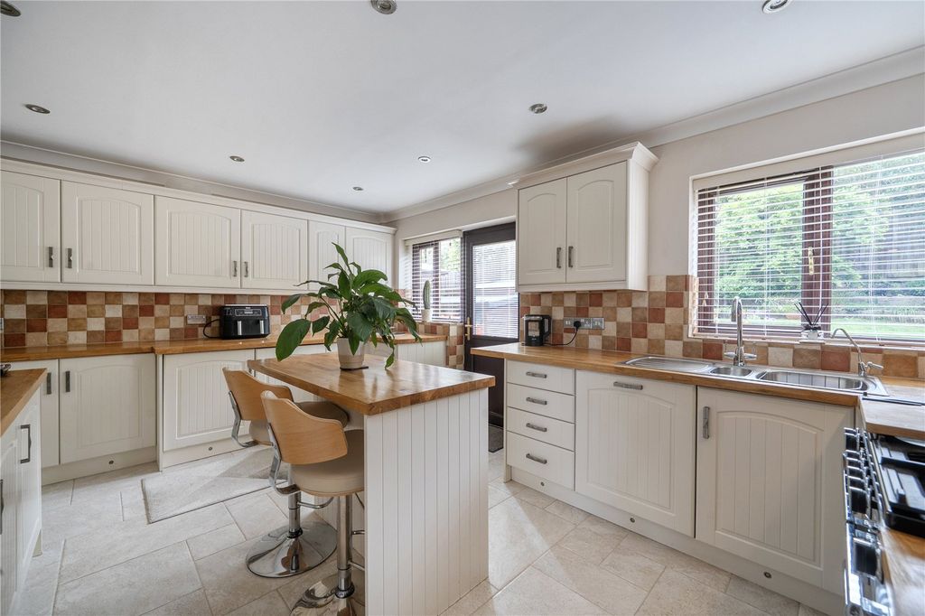 Additional image 3 of 4 bed detached house for saleGreenaway, Wanborough SN4