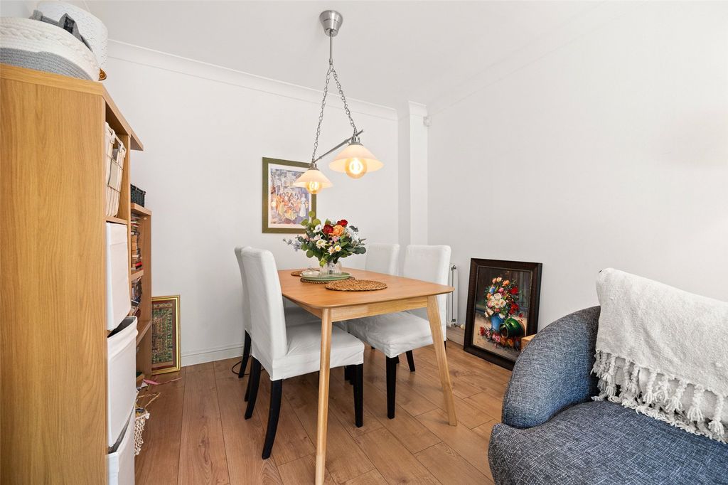 Additional image 5 of 3 bed semi-detached house for saleBroad Lane, Bracknell, Berkshire RG12