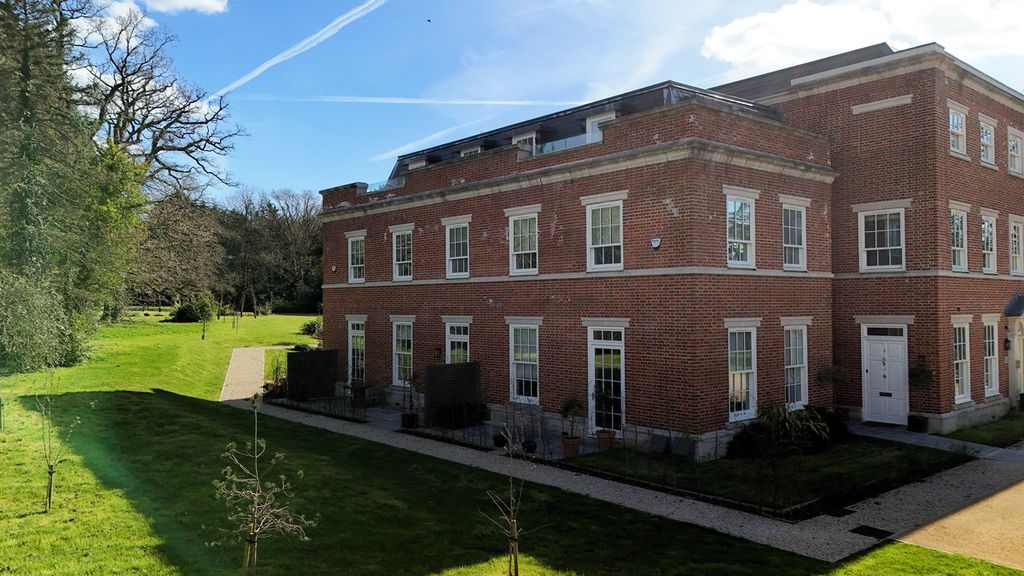 Additional image 22 of 2 bed flat for saleWinkfield Park Winkfield Row Bracknell, Berkshire RG42