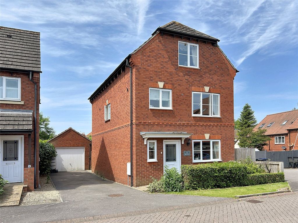 4 bed detached house for saleLansdowne Close, Dilton Marsh BA13