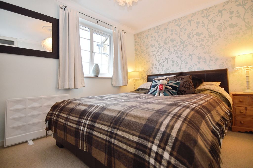Additional image 5 of 3 bed terraced house for saleCrofton Close, Forest Park, Bracknell RG12