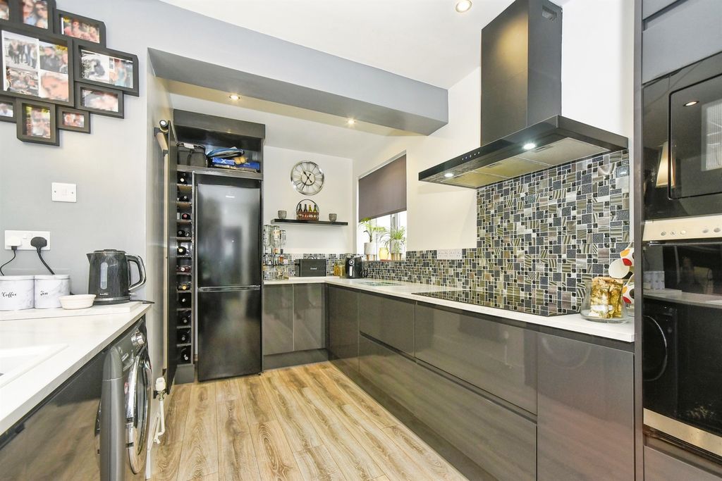 Additional image 6 of 3 bed semi-detached house for saleOkus Grove, Swindon SN2