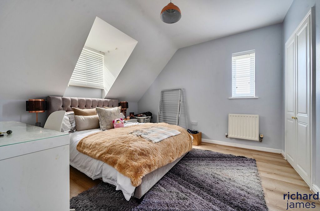 Additional image 15 of 4 bed detached house for saleCharmind Walk, Haydon Wick, Swindon SN25