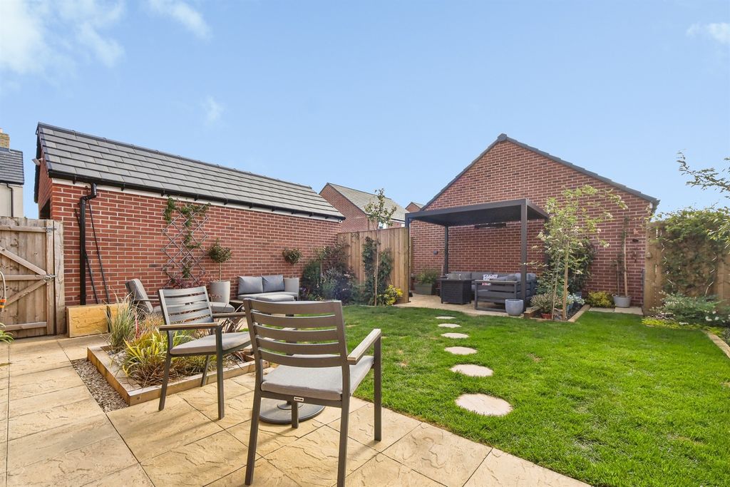 Additional image 4 of 4 bed detached house for saleBrook Close, Lyneham, Chippenham SN15