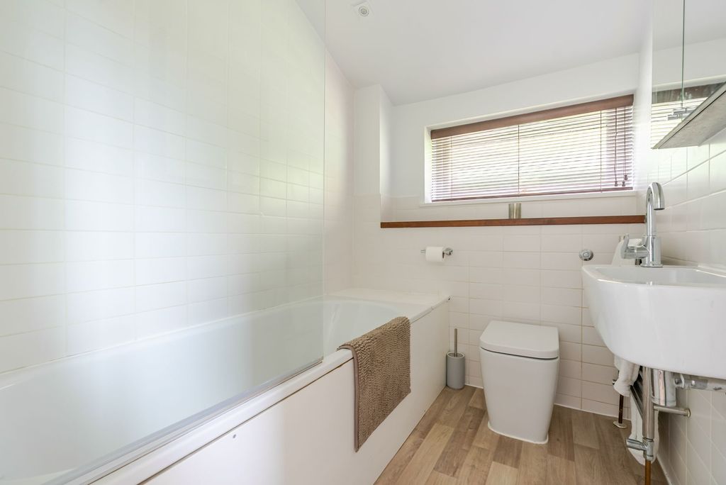 Additional image 8 of 5 bed detached house for saleBeaufort Gardens, Ascot SL5