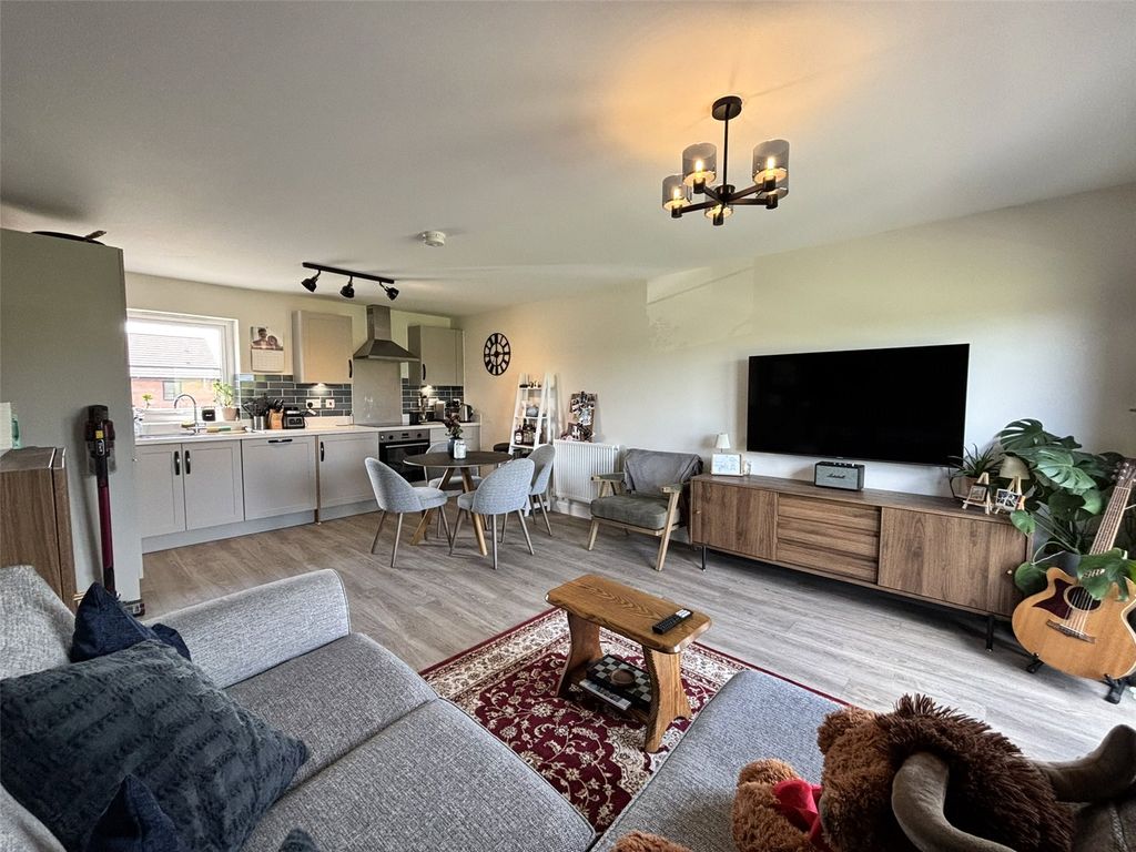 Additional image 3 of 2 bed semi-detached house for saleRusset Close, Swindon, Wiltshire SN1