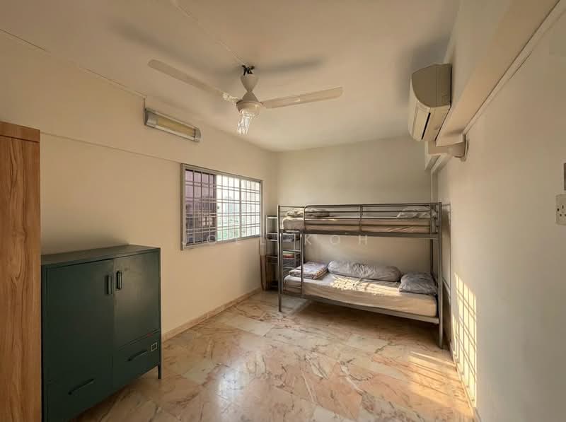 Additional image 4 of 304 Jurong East Street 32