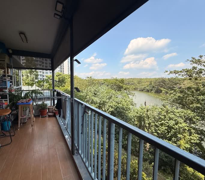 80 Upper Serangoon View