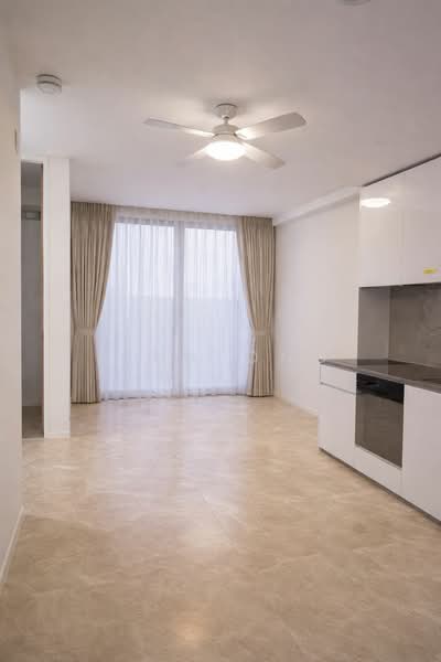 18A Amber Gardens